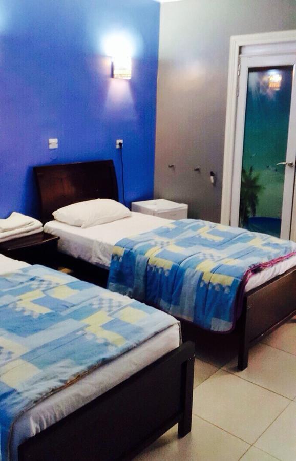 Hotel La Brise Aïn El Turk Buitenkant foto