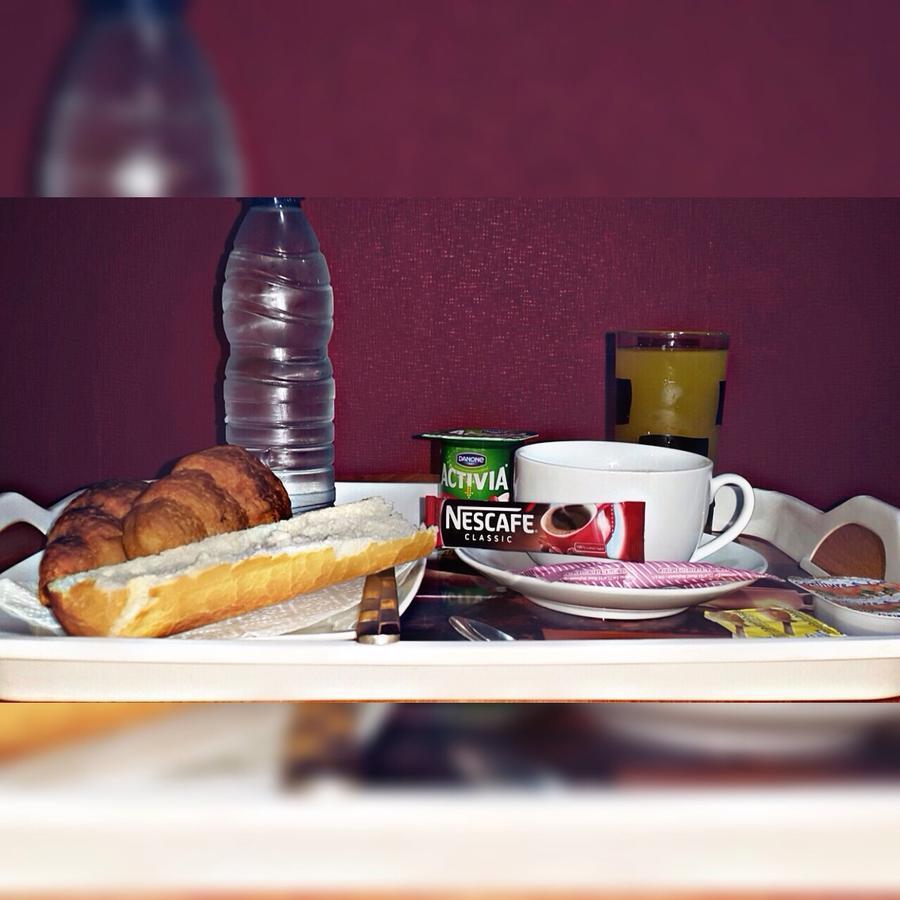 Hotel La Brise Aïn El Turk Buitenkant foto